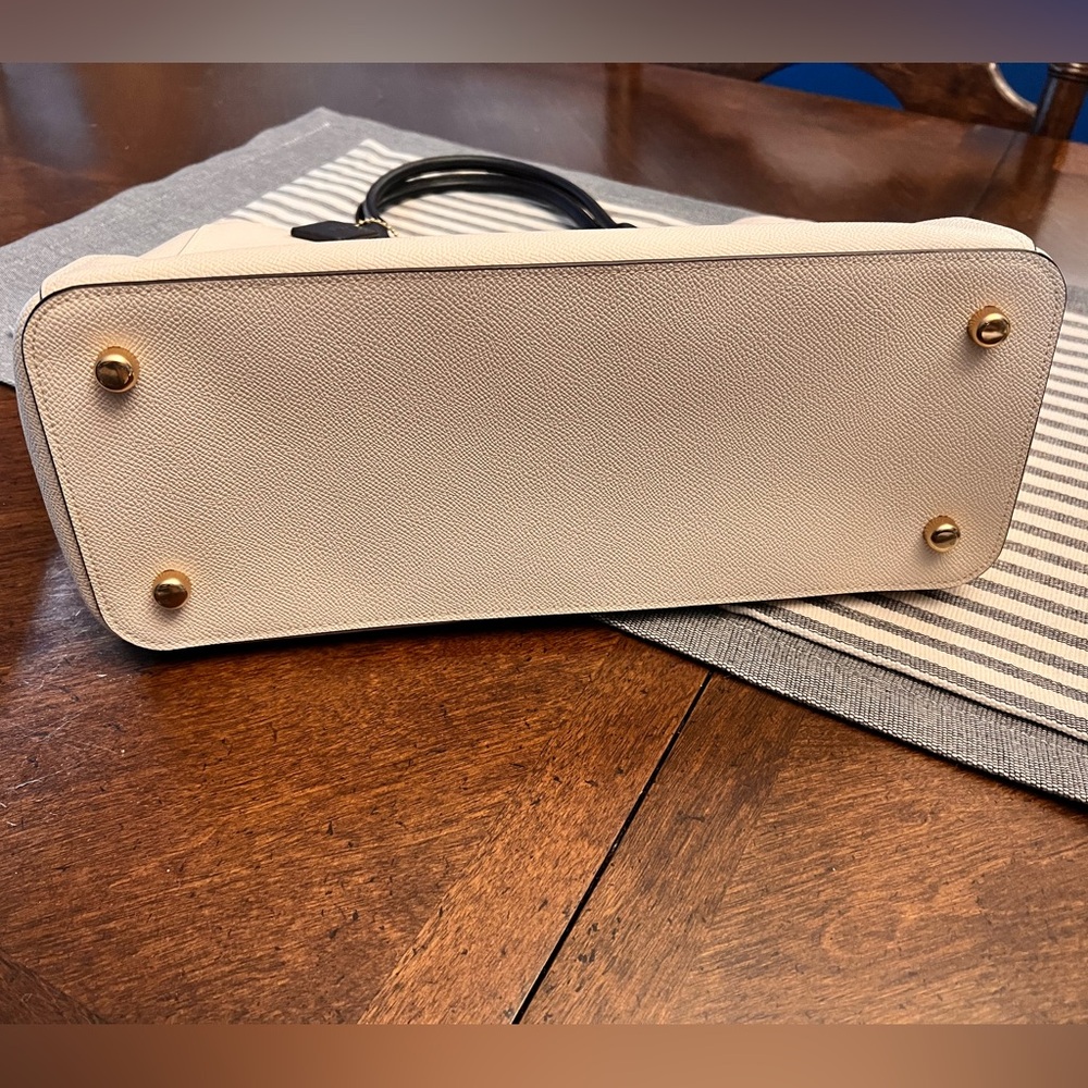 COACH Casey Tote, Chalk Color, Crossgrain Leather - Picture 8 of 12